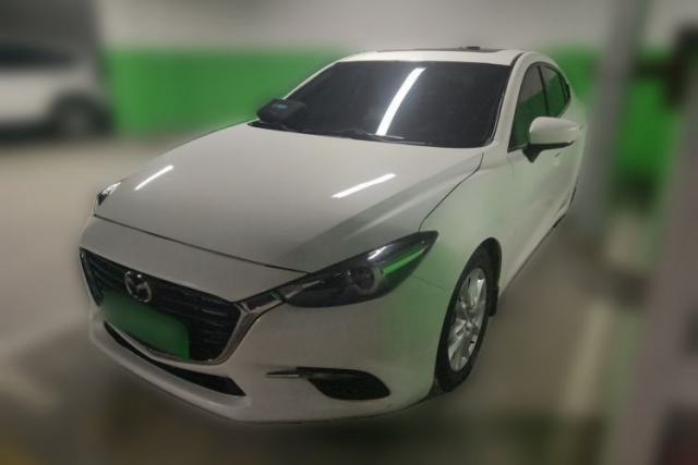 Used Mazda 3 Axela 2017 Sedan 1.5L Automatic Luxury Model Emission Standard China V