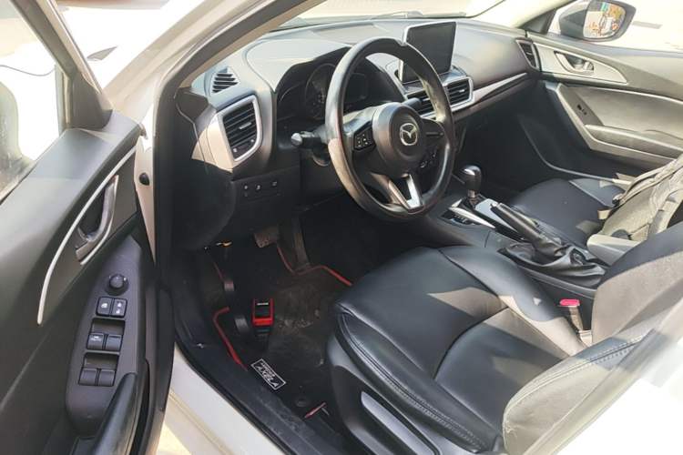 Used Mazda 3 Axela 2017 Sedan 1.5L Automatic Comfort Model Emission Standard China V Driver Seat