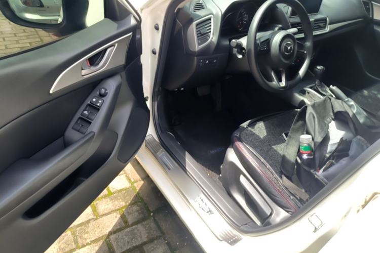 Used Mazda 3 Axela 2017 Sedan 1.5L Automatic Comfort Model Emission Standard China V Driver Seat