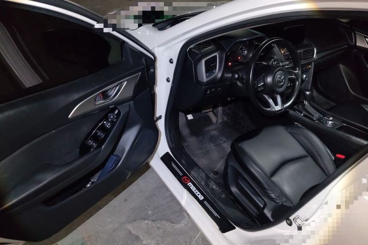 Used Mazda 3 Axela 2017 Sedan 1.5L Automatic Luxury Model Emission Standard China V Driver Seat