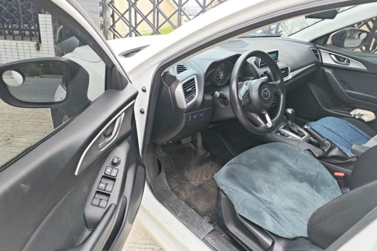 Used Mazda 3 Axela 2017 Hatchback 1.5L Automatic Comfort Model Emission Standard China V Driver Seat