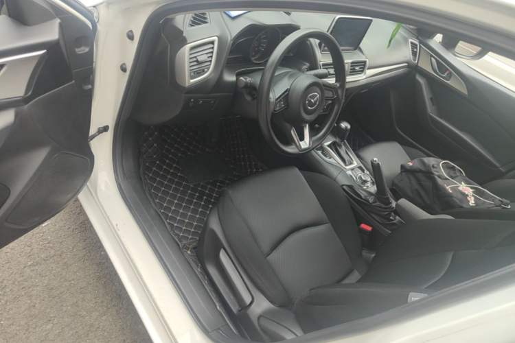 Used Mazda 3 Axela 2017 Sedan 1.5L Automatic Comfort Model Emission Standard China V Driver Seat