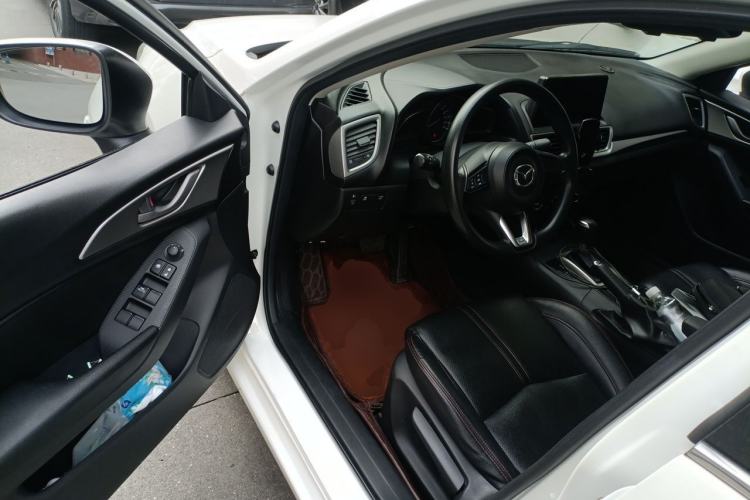 Used Mazda 3 Axela 2017 Sedan 1.5L Automatic Comfort Model Emission Standard China V Driver Seat
