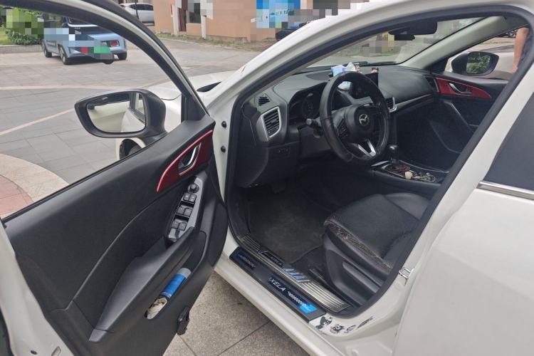 Used Mazda 3 Axela 2017 Sedan 1.5L Automatic Luxury Model Emission Standard China V Driver Seat
