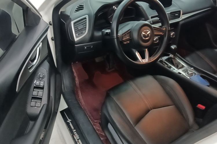 Used Mazda 3 Axela 2017 Sedan 1.5L Automatic Luxury Model Emission Standard China V Driver Seat
