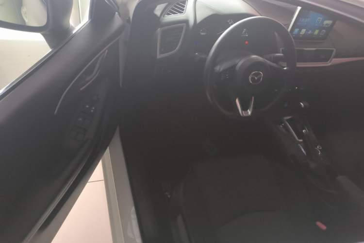 Used Mazda 3 Axela 2017 Sedan 1.5L Automatic Comfort Model Emission Standard China V Driver Seat