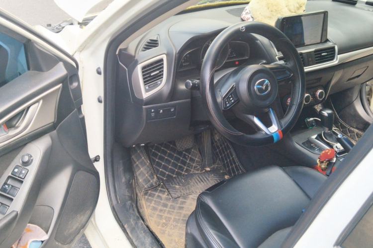Used Mazda 3 Axela 2017 Sedan 1.5L Automatic Comfort Model Emission Standard China V Driver Seat