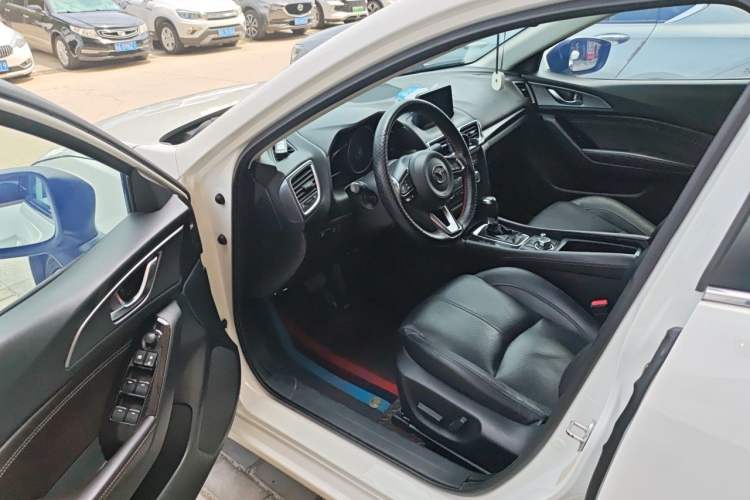 Used Mazda 3 Axela 2017 Sedan 2.0L Automatic Prestige Model China V Standard Driver Seat