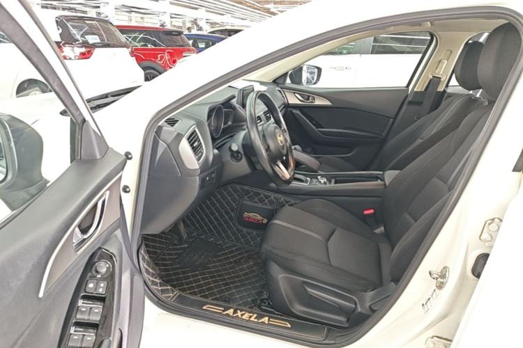Used Mazda 3 Axela 2017 Sedan 1.5L Automatic Luxury Model Emission Standard China V Driver Seat