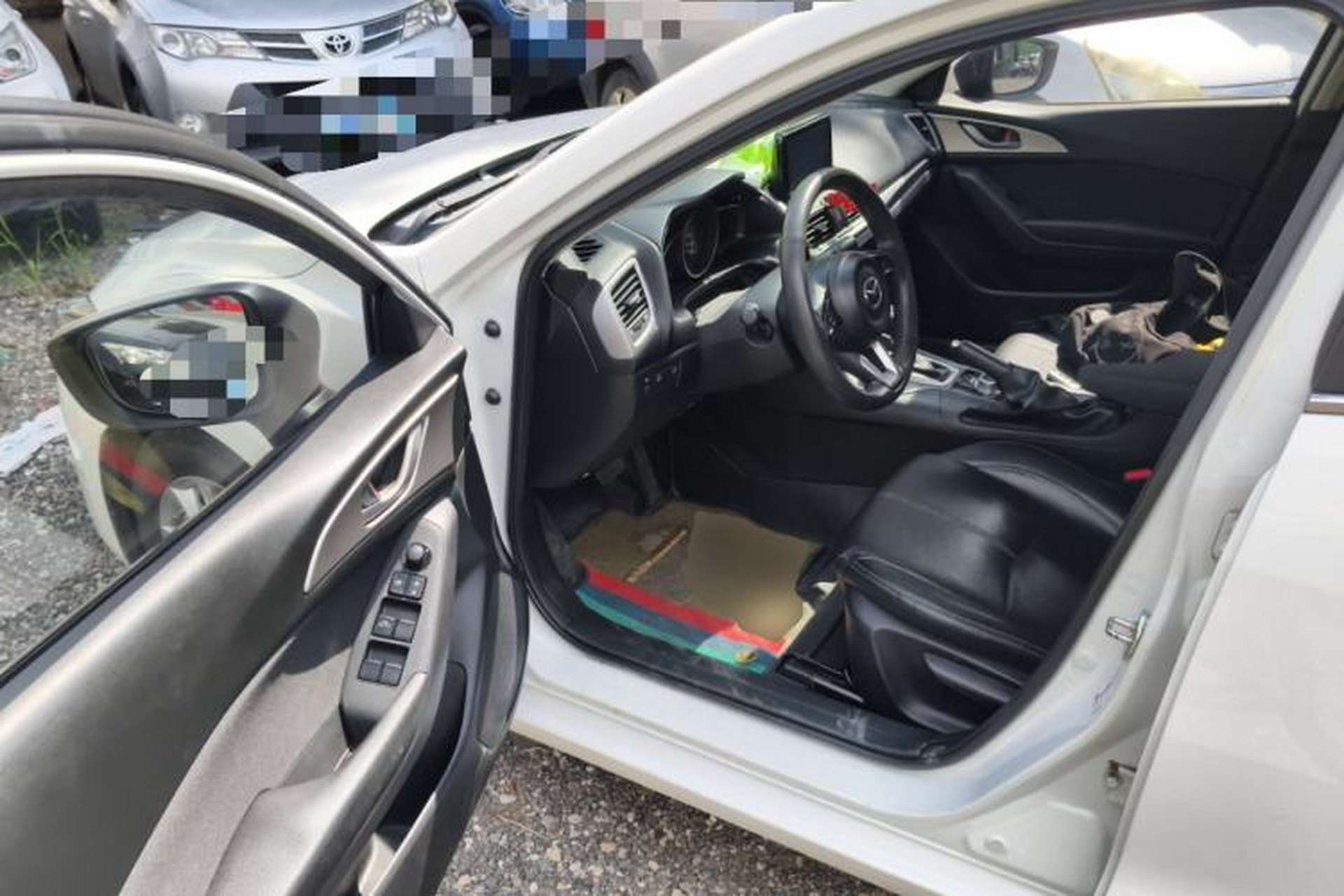 Used Mazda 3 Axela 2017 Sedan 1.5L Automatic Comfort Model China VI Standard Driver Seat