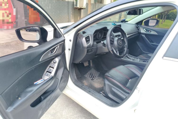 Used Mazda 3 Axela 2017 Sedan 1.5L Automatic Luxury Model Emission Standard China V Driver Seat