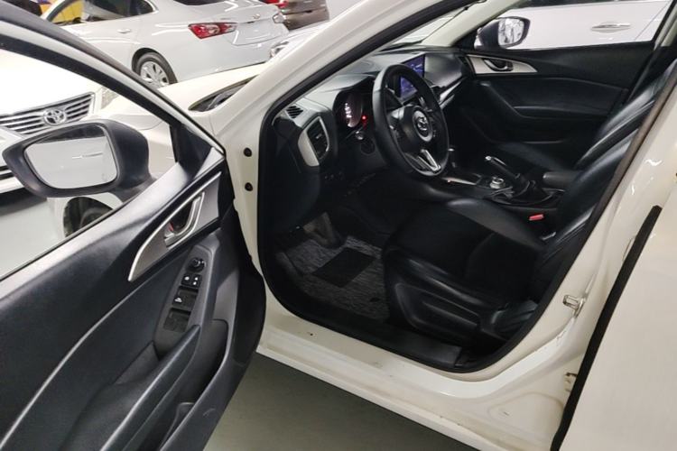 Used Mazda 3 Axela 2017 Sedan 1.5L Automatic Comfort Model Emission Standard China V Driver Seat
