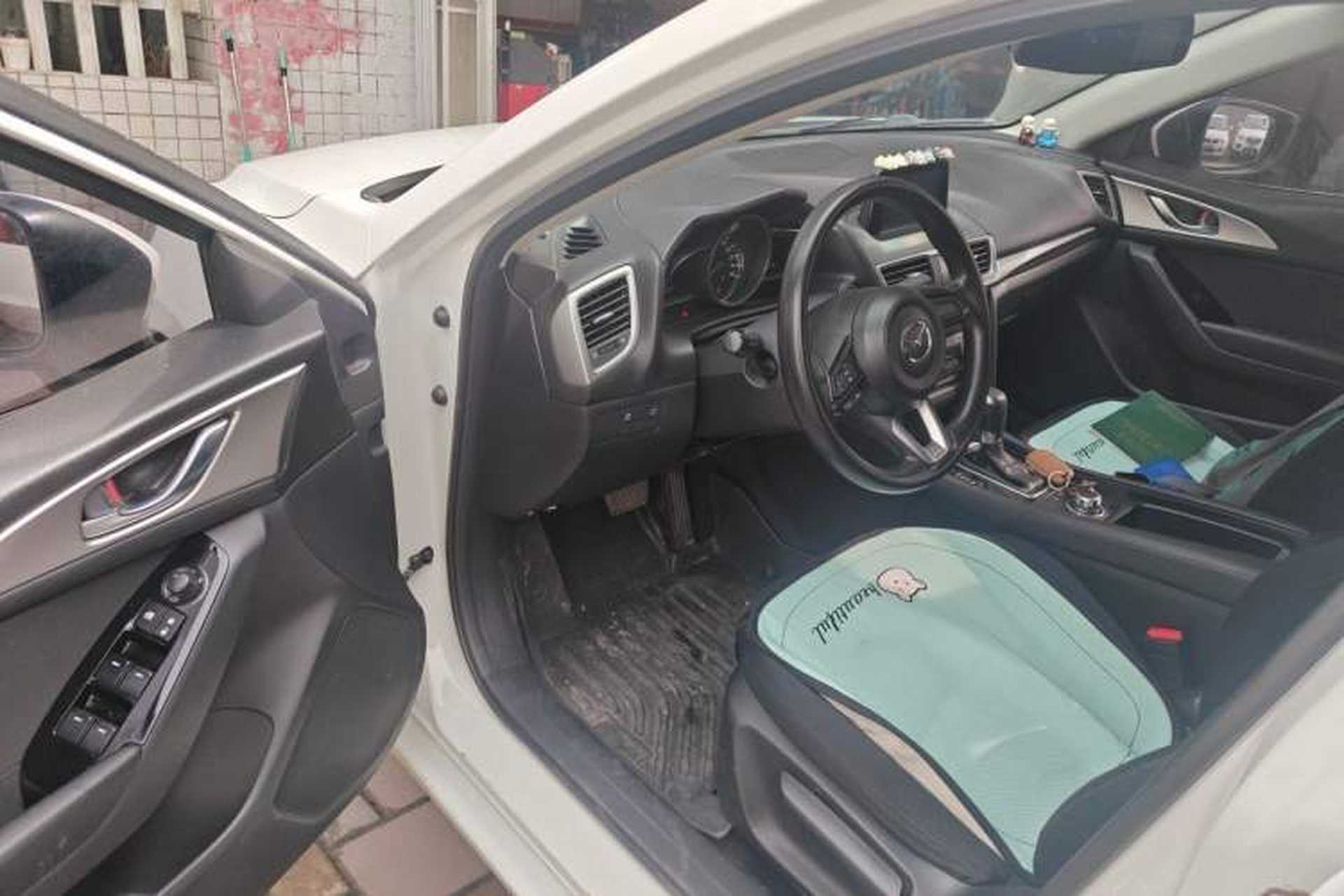 Used Mazda 3 Axela 2017 Sedan 1.5L Automatic Luxury Model Emission Standard China V Driver Seat