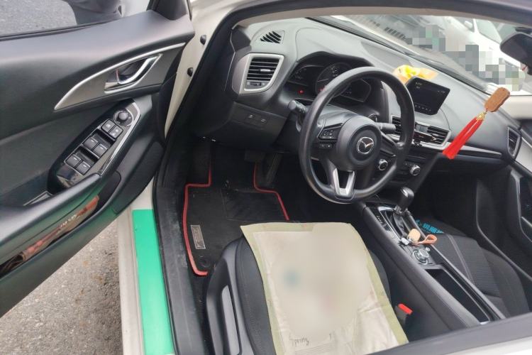 Used Mazda 3 Axela 2017 Sedan 1.5L Automatic Luxury Model Emission Standard China V Driver Seat