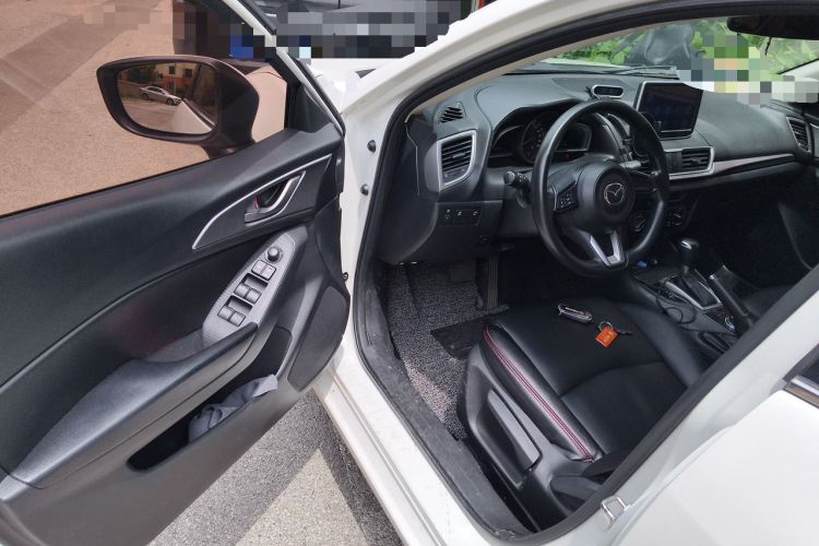 Used Mazda 3 Axela 2017 Sedan 1.5L Automatic Comfort Model Emission Standard China V Driver Seat