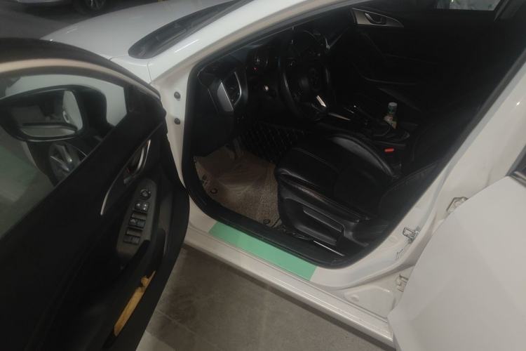Used Mazda 3 Axela 2017 Sedan 1.5L Automatic Comfort Model Emission Standard China V Driver Seat