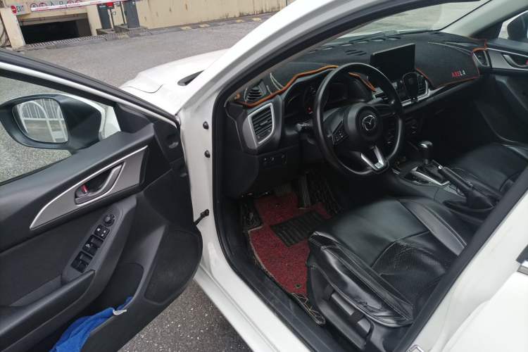 Used Mazda 3 Axela 2017 Sedan 1.5L Automatic Comfort Model China VI Standard Driver Seat