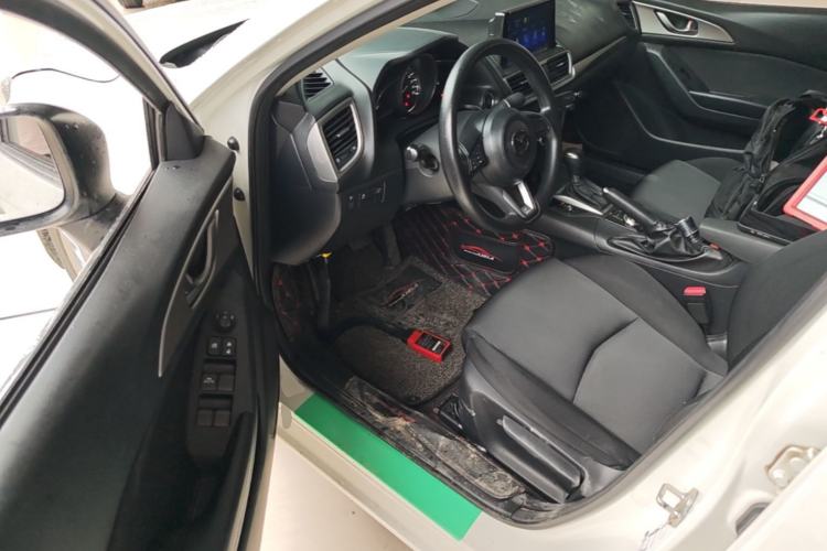 Used Mazda 3 Axela 2017 Sedan 1.5L Automatic Comfort Model Emission Standard China V Driver Seat