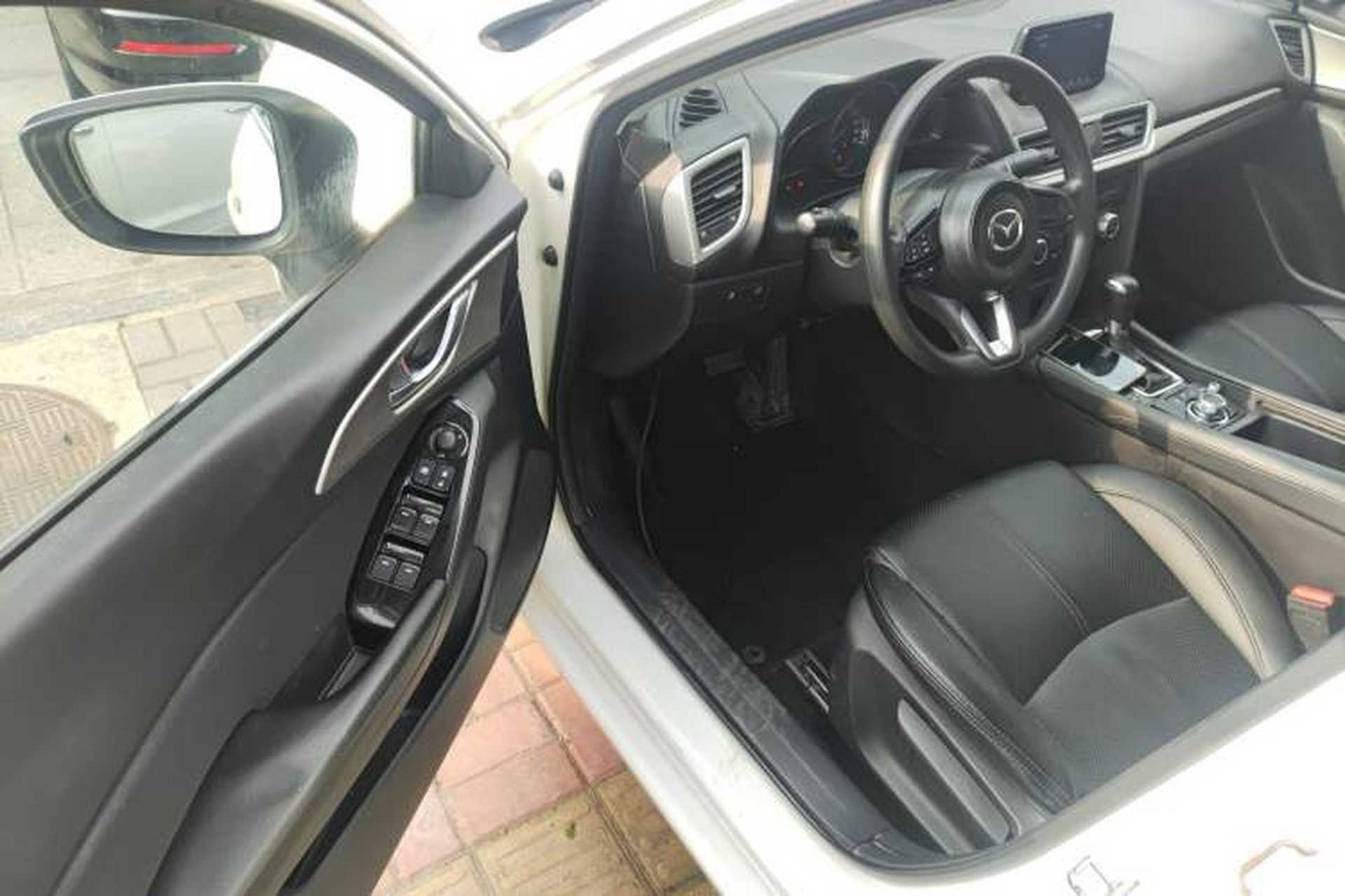 Used Mazda 3 Axela 2017 Sedan 1.5L Automatic Luxury Model Emission Standard China V Driver Seat