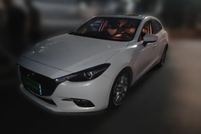 Used Mazda 3 Axela 2017 Hatchback 1.5L Automatic Luxury Model Emission Standard China V