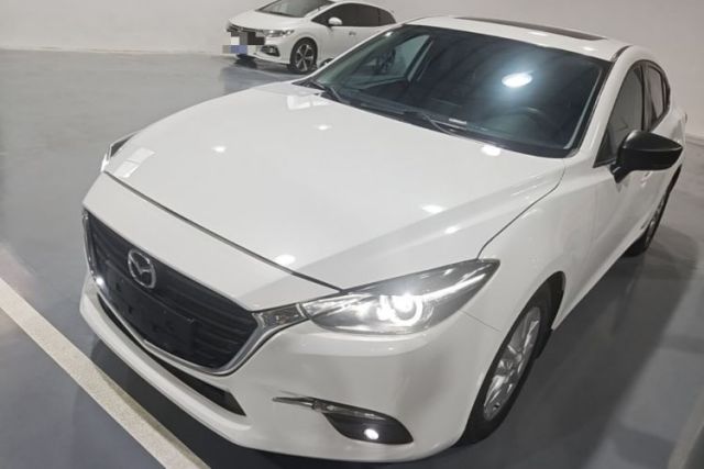 Used Mazda 3 Axela 2017 Sedan 1.5L Automatic Luxury Model Emission Standard China V