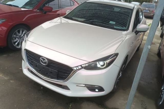 Used Mazda 3 Axela 2017 Hatchback 2.0L Automatic Sport Model China V Emission Standard