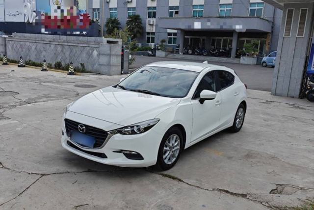 Ojetý Mazda 3 Axela 2017 Hatchback 1.5L Automatic Comfort Model Emission Standard China V