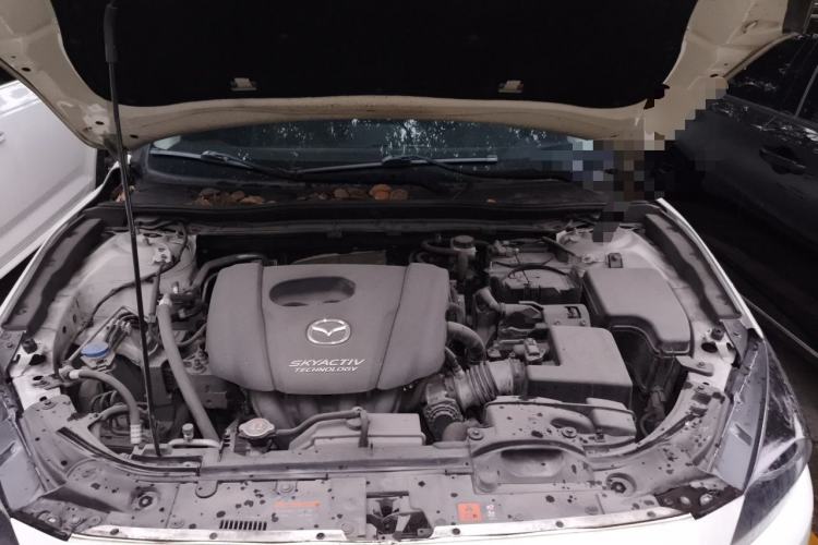 Used Mazda 3 Axela 2017 Sedan 1.5L Automatic Prestige Model China VI Standard Engine Bay