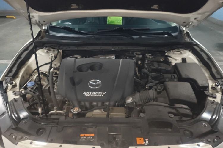 Used Mazda 3 Axela 2017 Sedan 2.0L Automatic Prestige Model China VI Standard Engine Bay