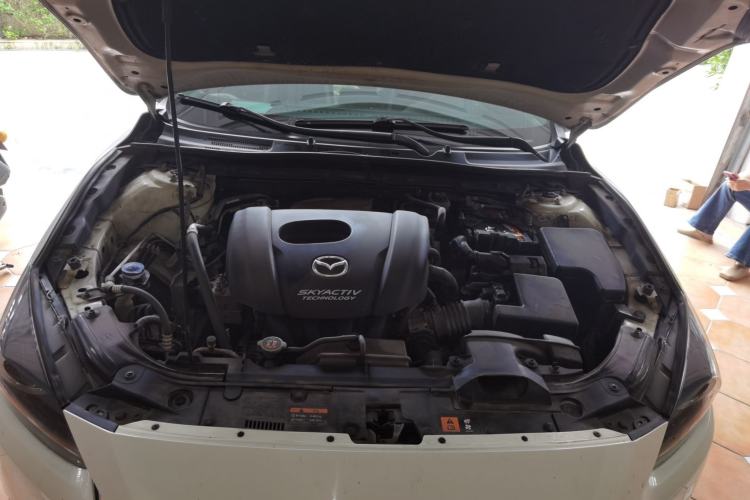 Used Mazda 3 Axela 2017 Sedan 1.5L Automatic Luxury Model Emission Standard China V Engine Bay