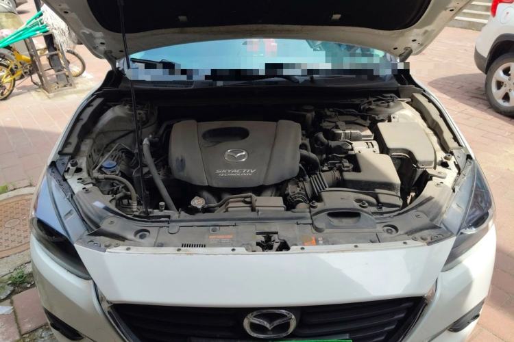 Used Mazda 3 Axela 2017 Sedan 1.5L Automatic Luxury Model China VI Standard Engine Bay
