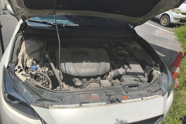 Used Mazda 3 Axela 2017 Sedan 1.5L Automatic Luxury Model Emission Standard China V Engine Bay
