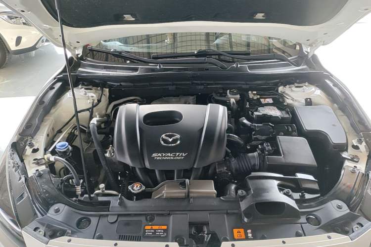 Used Mazda 3 Axela 2017 Sedan 1.5L Automatic Luxury Model Emission Standard China V Engine Bay