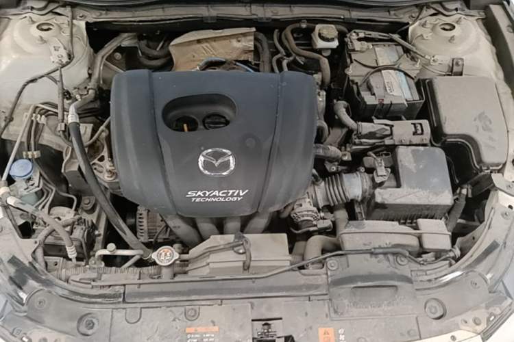 Used Mazda 3 Axela 2017 Sedan 1.5L Automatic Luxury Model Emission Standard China V Engine Bay