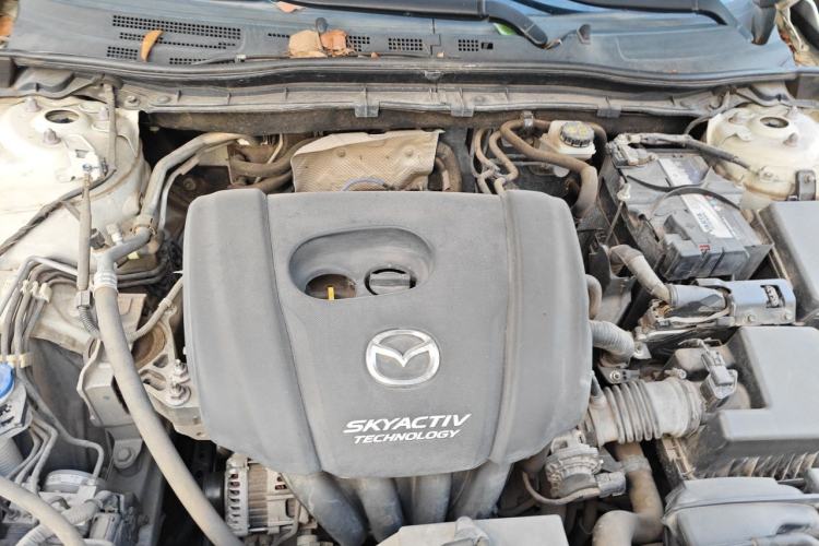 Used Mazda 3 Axela 2017 Sedan 1.5L Automatic Luxury Model Emission Standard China V Engine Bay
