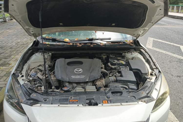 Used Mazda 3 Axela 2017 Sedan 1.5L Automatic Comfort Model China VI Standard Engine Bay