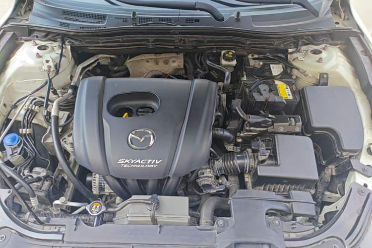 Used Mazda 3 Axela 2017 Sedan 1.5L Automatic Luxury Model Emission Standard China V Engine Bay