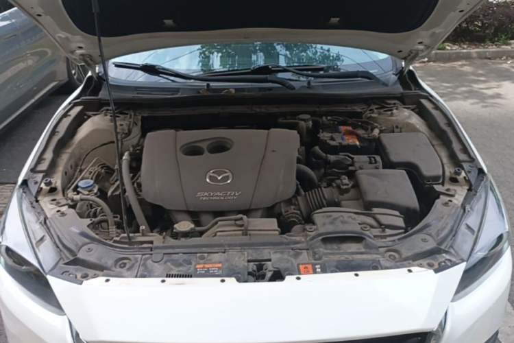 Used Mazda 3 Axela 2017 Hatchback 2.0L Automatic Sport Model China V Emission Standard Engine Bay