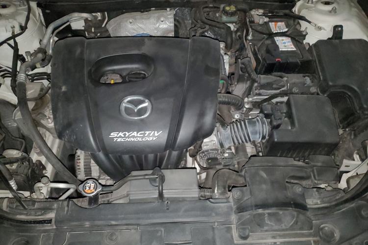 Used Mazda 3 Axela 2017 Sedan 1.5L Automatic Luxury Model Emission Standard China V Engine Bay
