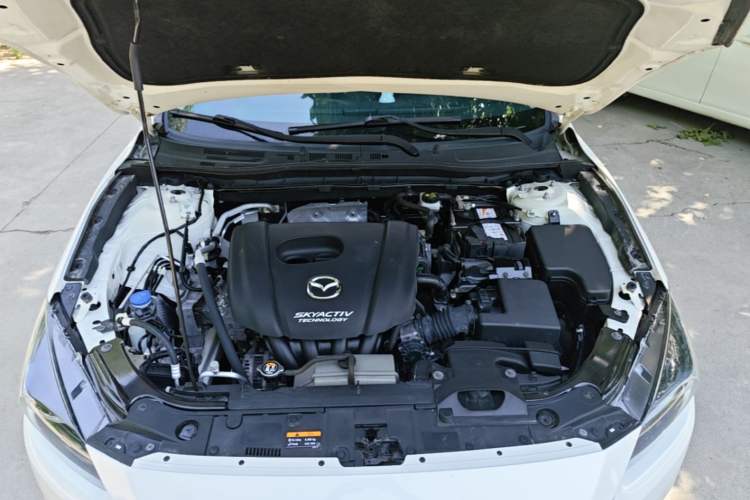 Used Mazda 3 Axela 2017 Sedan 1.5L Automatic Luxury Model Emission Standard China V Engine Bay