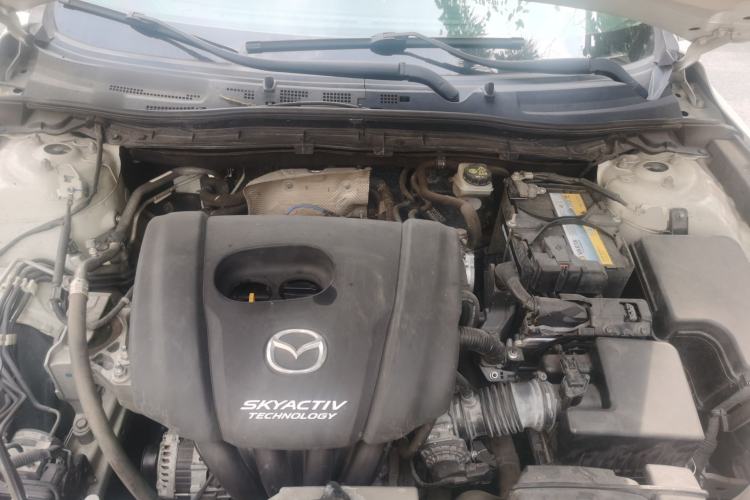 Used Mazda 3 Axela 2017 Sedan 1.5L Automatic Luxury Model China VI Standard Engine Bay