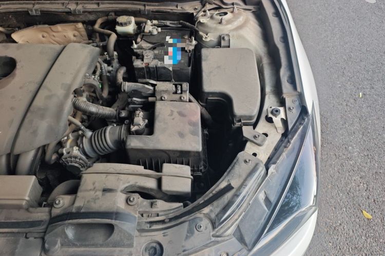 Used Mazda 3 Axela 2017 Sedan 1.5L Automatic Luxury Model Emission Standard China V Engine Bay Left