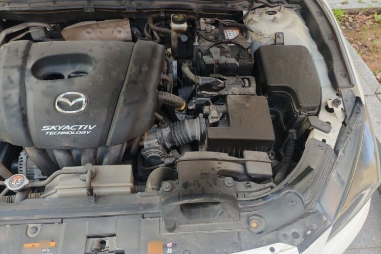 Used Mazda 3 Axela 2017 Sedan 1.5L Automatic Luxury Model Emission Standard China V Engine Bay Left
