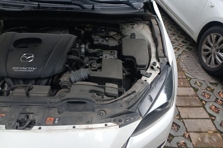 Used Mazda 3 Axela 2017 Sedan 1.5L Automatic Luxury Model Emission Standard China V Engine Bay Left