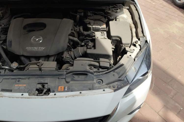 Used Mazda 3 Axela 2017 Sedan 1.5L Automatic Luxury Model China VI Standard Engine Bay Left