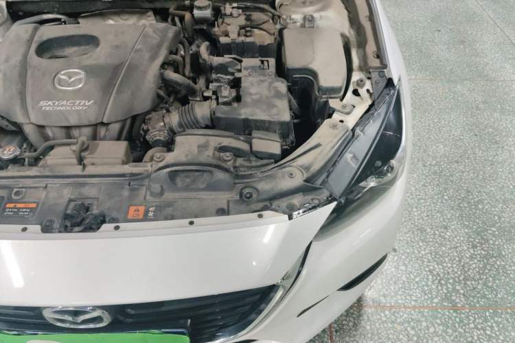 Used Mazda 3 Axela 2017 Sedan 1.5L Automatic Comfort Model China VI Standard Engine Bay Left