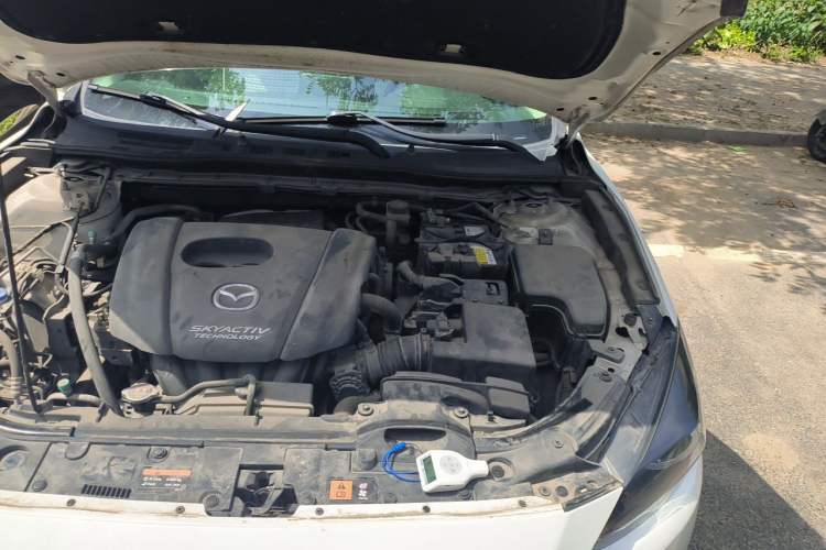 Used Mazda 3 Axela 2017 Sedan 1.5L Automatic Luxury Model Emission Standard China V Engine Bay Left