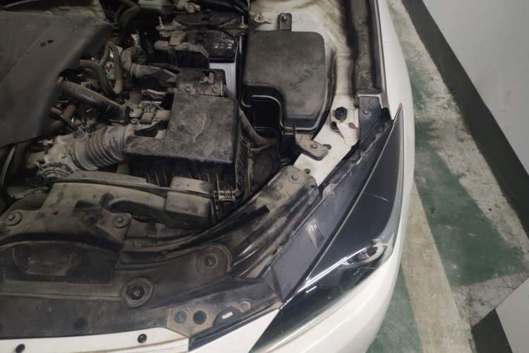 Used Mazda 3 Axela 2017 Sedan 1.5L Automatic Comfort Model China VI Standard Engine Bay Left