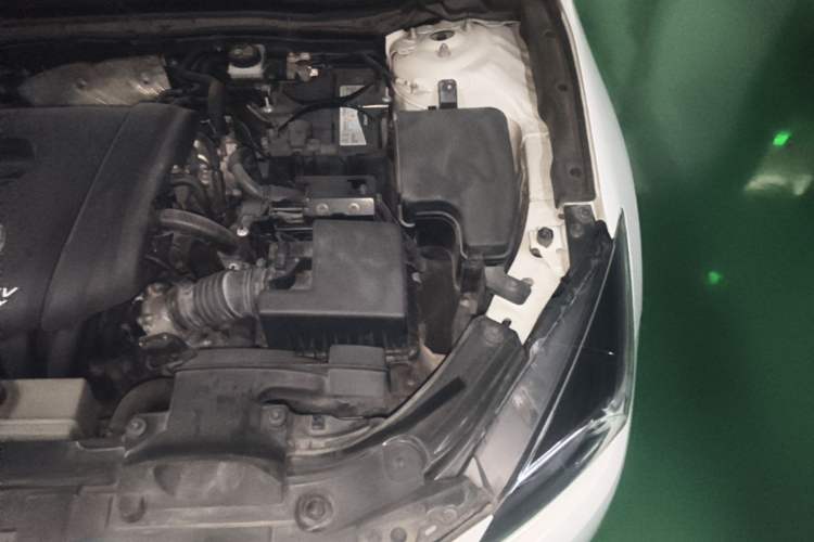 Used Mazda 3 Axela 2017 Hatchback 1.5L Automatic Comfort Model Emission Standard China V Engine Bay Left