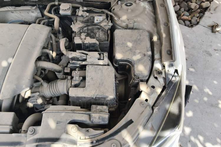 Used Mazda 3 Axela 2017 Sedan 1.5L Automatic Comfort Model Emission Standard China V Engine Bay Left